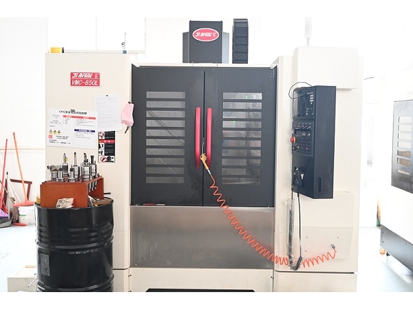 Sistema de control de posicionamiento de mecanizado CNC